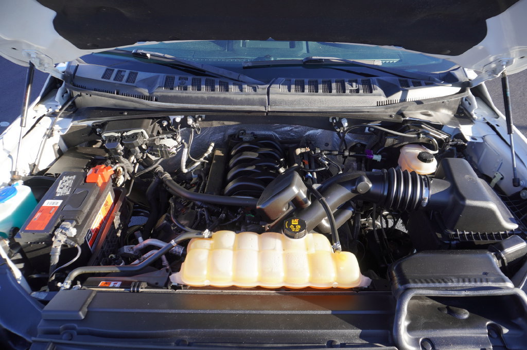 Used 2015 Ford F150 XLT w/ Equipment Group 302A Luxury AWD/4WD image 32