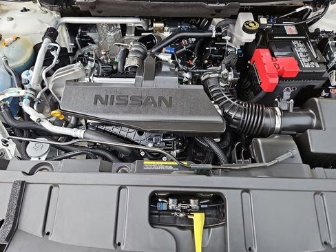 Used 2025 Nissan Rogue S image 22