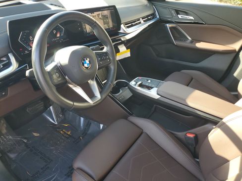 Used 2025 BMW X2 xDrive28i image 23