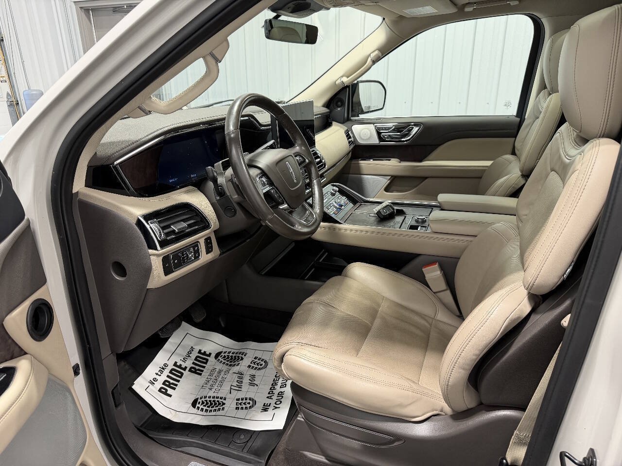 Used 2022 Lincoln Navigator L Reserve AWD/4WD image 15