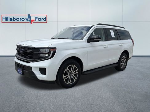 Used 2025 Ford Expedition Active AWD/4WD image 1
