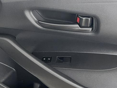 Used 2025 Toyota Corolla LE FWD image 31