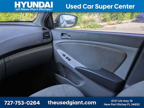 Used 2013 Hyundai Accent GLS w/ Premium Pkg FWD image 16