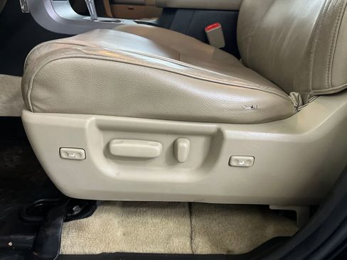 Used 2010 Toyota Sequoia Limited AWD/4WD image 55
