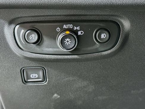 Used 2023 GMC Terrain AT4 AWD/4WD image 10