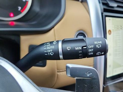 Used 2023 Land Rover Discovery S R-Dynamic image 44