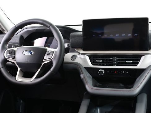 New 2026 Ford Explorer Active w/ Active Comfort Package image 8