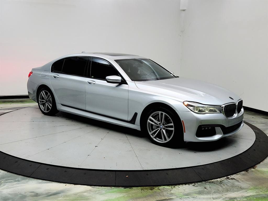 Used 2016 BMW 750i xDrive AWD/4WD image 3