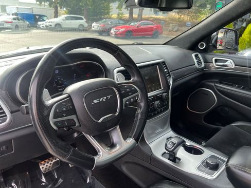 Used 2015 Jeep Grand Cherokee SRT w/ Luxury Group II image 23
