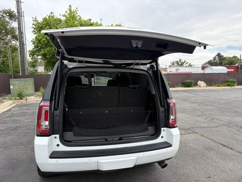 Used 2016 GMC Yukon SLT w/ Open Road Package AWD/4WD image 8