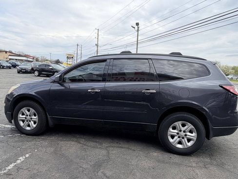 Used 2014 Chevrolet Traverse LS image 3
