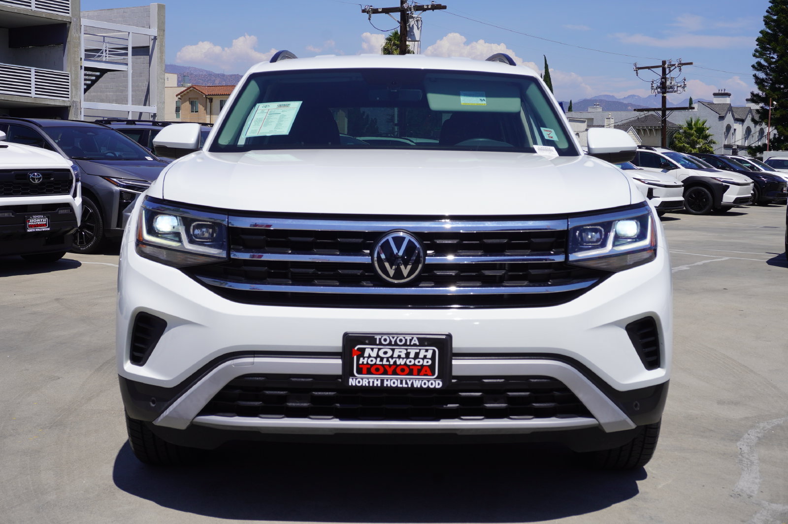 Used 2022 Volkswagen Atlas SE FWD image 3