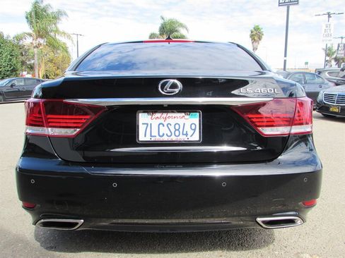 Used 2013 Lexus LS 460 L w/ Ultra Luxury Pkg RWD image 6