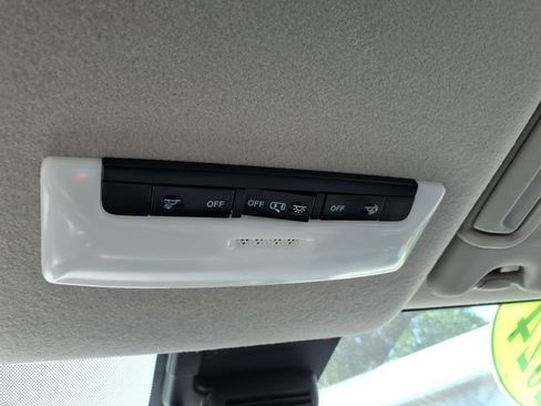 Used 2024 Nissan Versa SV FWD image 29
