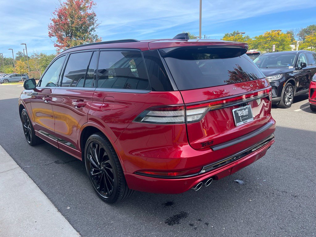 Used 2025 Lincoln Aviator Reserve w/ Equipment Group 201A AWD/4WD image 7
