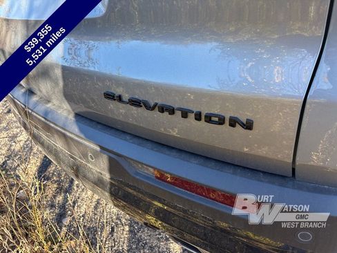 Used 2025 GMC Acadia Elevation w/ Black Edition image 12