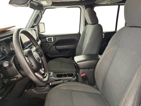 Used 2024 Jeep Wrangler Unlimited w/ Convenience Group image 12