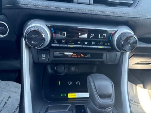 Used 2023 Toyota RAV4 AWD Hybrid image 13