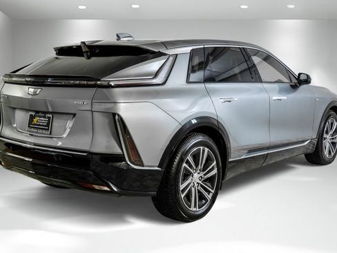 Used 2024 Cadillac Lyriq Luxury w/ LPO, Floor Liner Package image 9