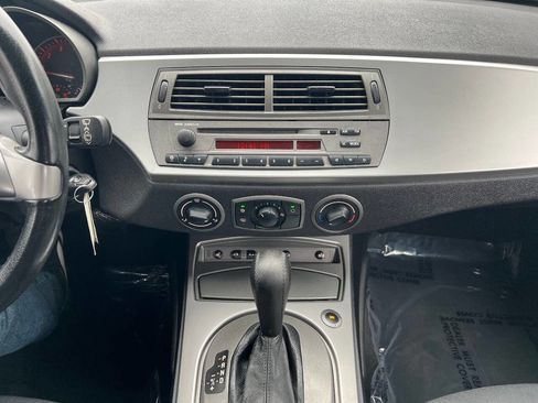 Used 2004 BMW Z4 2.5i image 26