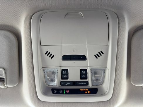 Used 2020 GMC Acadia Denali w/ Denali Ultimate Package image 27