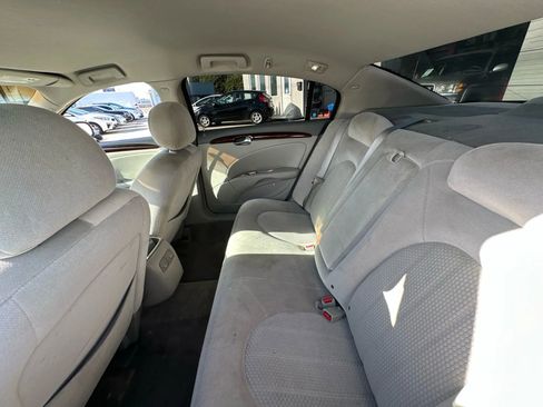 Used 2006 Buick Lucerne CX image 12
