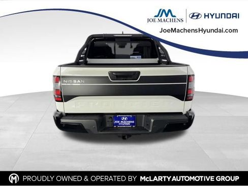 Used 2024 Nissan Frontier SV w/ Hardbody Edition AWD/4WD image 8