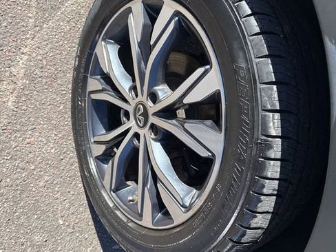 Used 2017 INFINITI QX30 Premium w/ Navigation Package image 23