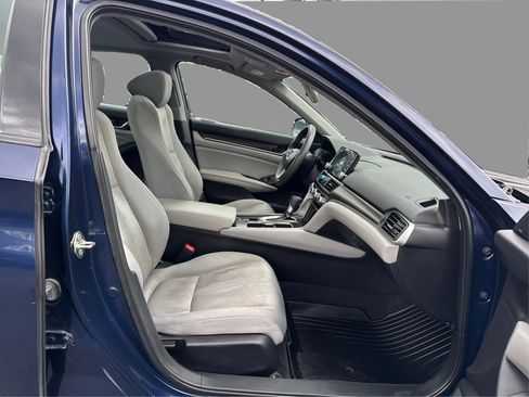 Used 2019 Honda Accord EX image 25