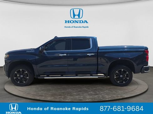 Used 2019 Chevrolet Silverado 1500 High Country w/ Technology Package AWD/4WD image 2
