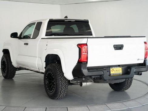 Used 2024 Toyota Tacoma SR image 5