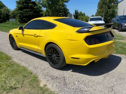 Used 2017 Ford Mustang GT w/ GT Performance Package RWD image 3