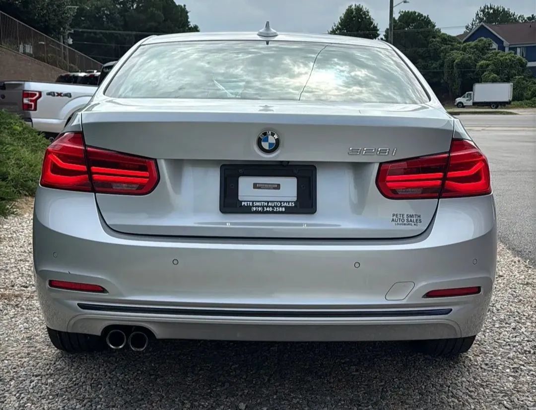Used 2016 BMW 328i Sedan RWD image 8