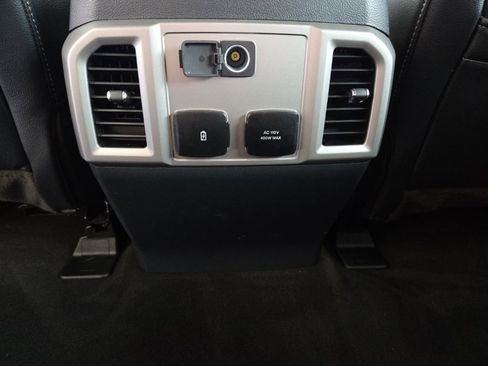 Used 2022 Ford F250 Lariat w/ Tremor Off-Road Package AWD/4WD image 23