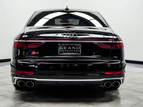 Used 2022 Audi S8 4.0T image 9
