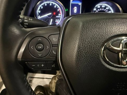 Used 2018 Toyota Camry SE image 31