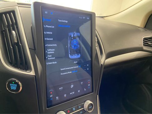 Used 2024 Ford Edge SEL w/ Convenience Package image 30