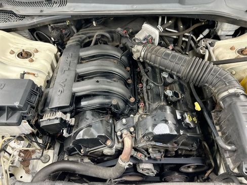 Used 2006 Chrysler 300 RWD image 18