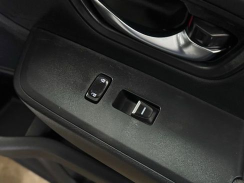 Used 2023 Honda Pilot Sport image 13