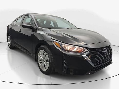 Used 2025 Nissan Sentra S FWD image 3