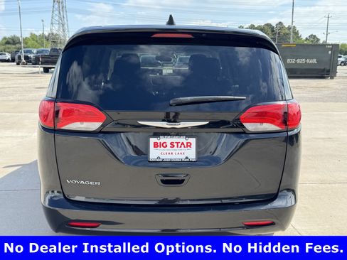 Used 2023 Chrysler Voyager LX FWD image 6