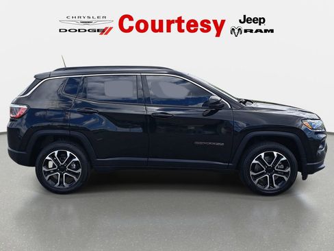 Certified 2023 Jeep Compass Limited AWD/4WD image 4