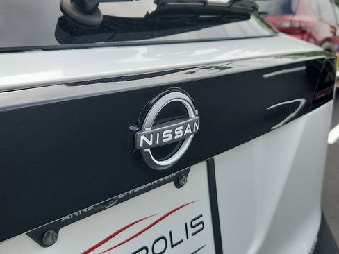 Certified 2025 Nissan Kicks SV AWD/4WD image 30