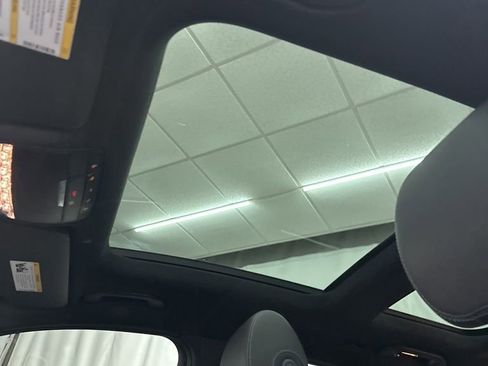 Used 2020 Mercedes-Benz GLC 300 image 19