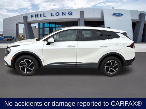 Used 2023 Kia Sportage LX image 2