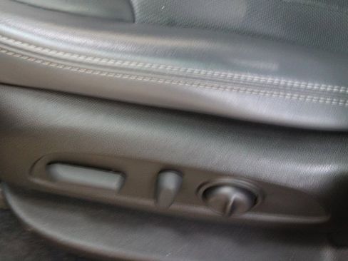 Used 2022 Buick Enclave Essence image 12