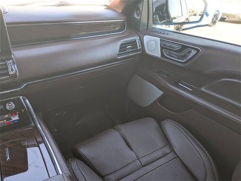 Used 2021 Lincoln Navigator Black Label image 20