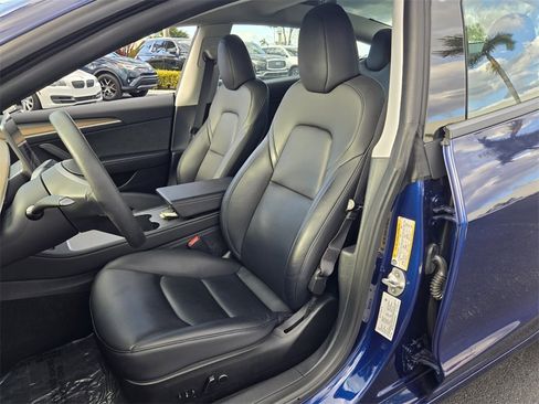Used 2023 Tesla Model 3 Standard Range image 12
