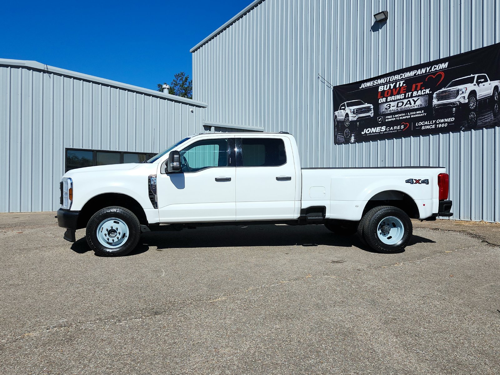 Used 2024 Ford F350 XL w/ FX4 Off-Road Package AWD/4WD image 5