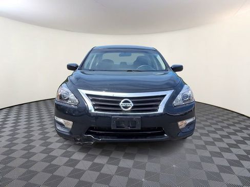 Used 2015 Nissan Altima 2.5 S w/ Power Driver Seat Package FWD image 2
